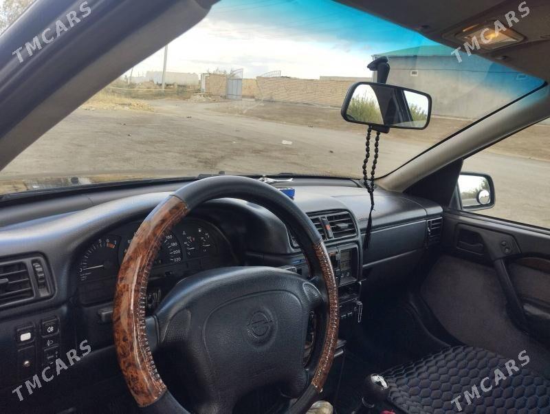 Opel Vectra 1994 - 46 000 TMT - Чарджоу - img 5