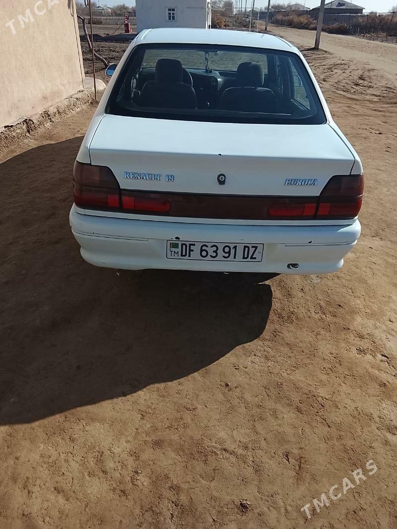 Renault Europa 19 1999 - 20 000 TMT - Türkmenbaşy etr. - img 4