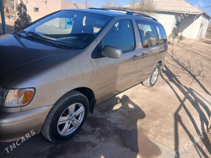Toyota Sienna 2002 - 200 000 TMT - Кёнеургенч - img 6