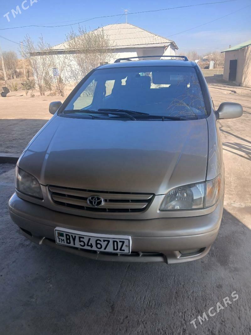 Toyota Sienna 2002 - 200 000 TMT - Кёнеургенч - img 7