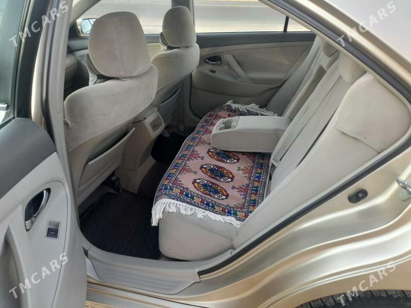 Toyota Camry 2010 - 196 000 TMT - Байрамали - img 7