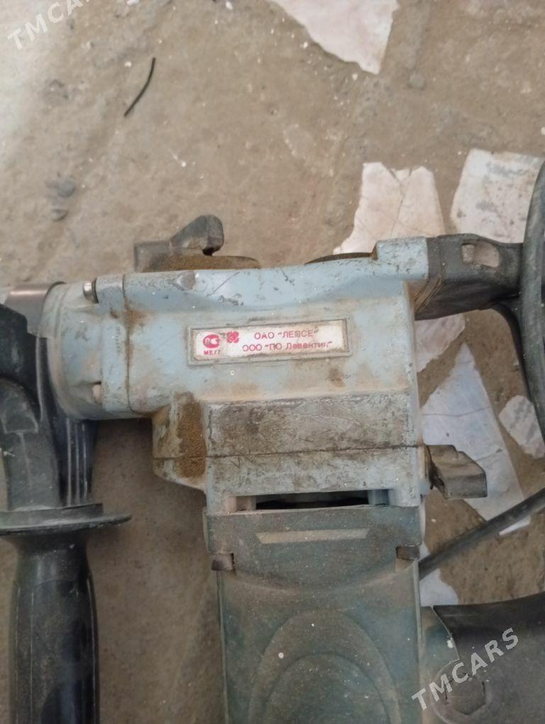 hlty beton dowyan - Gyzylarbat - img 2