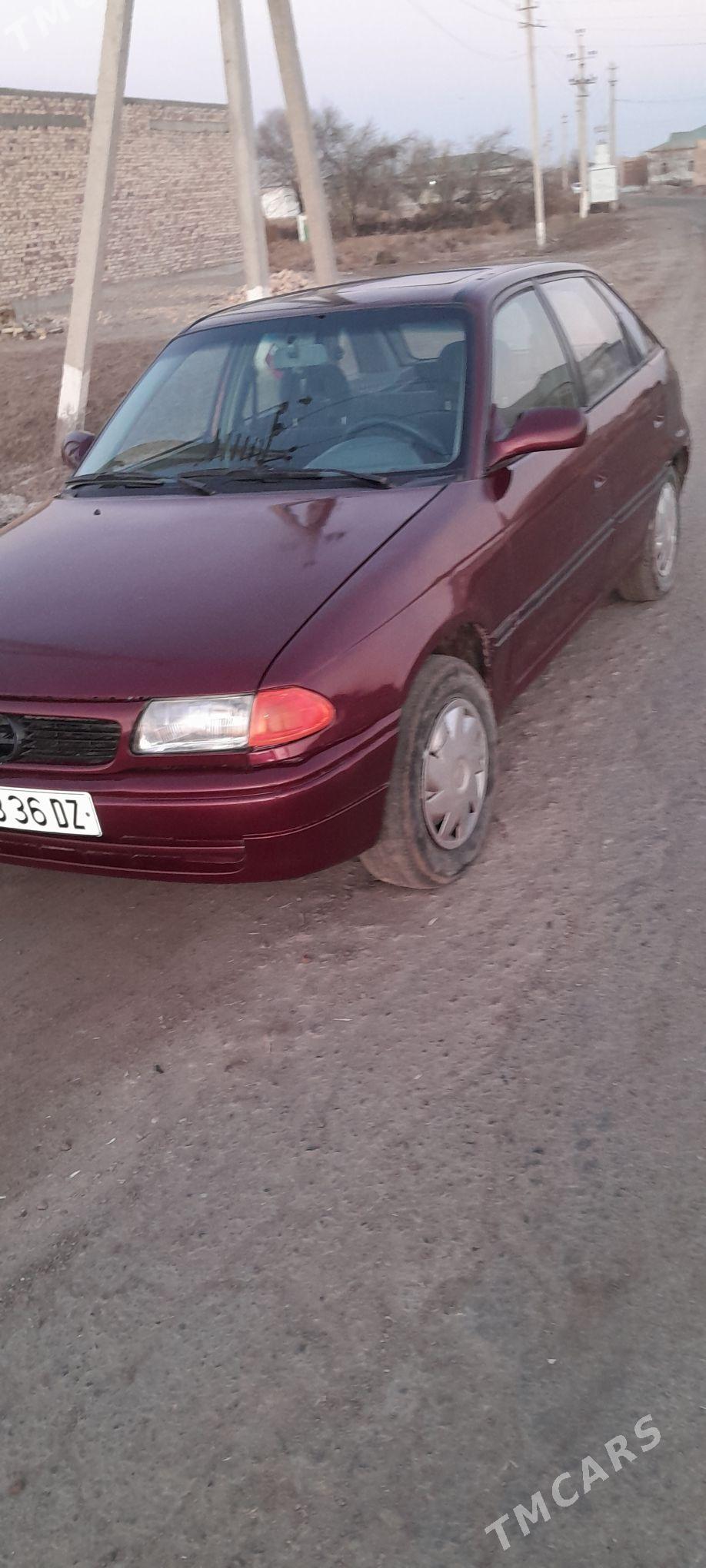 Opel Astra 1992 - 38 000 TMT - Губадаг - img 2