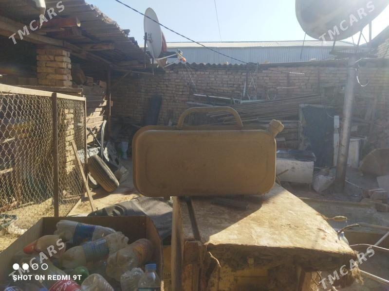 konistyr 25 liter - Мары - img 3