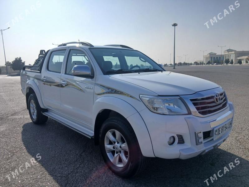 Toyota Hilux 2014 - 430 000 TMT - Dänew - img 3