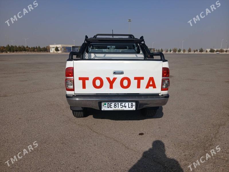 Toyota Hilux 2014 - 430 000 TMT - Dänew - img 5