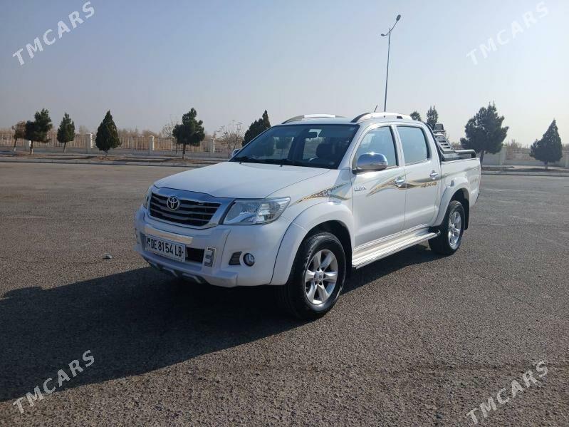 Toyota Hilux 2014 - 430 000 TMT - Dänew - img 2
