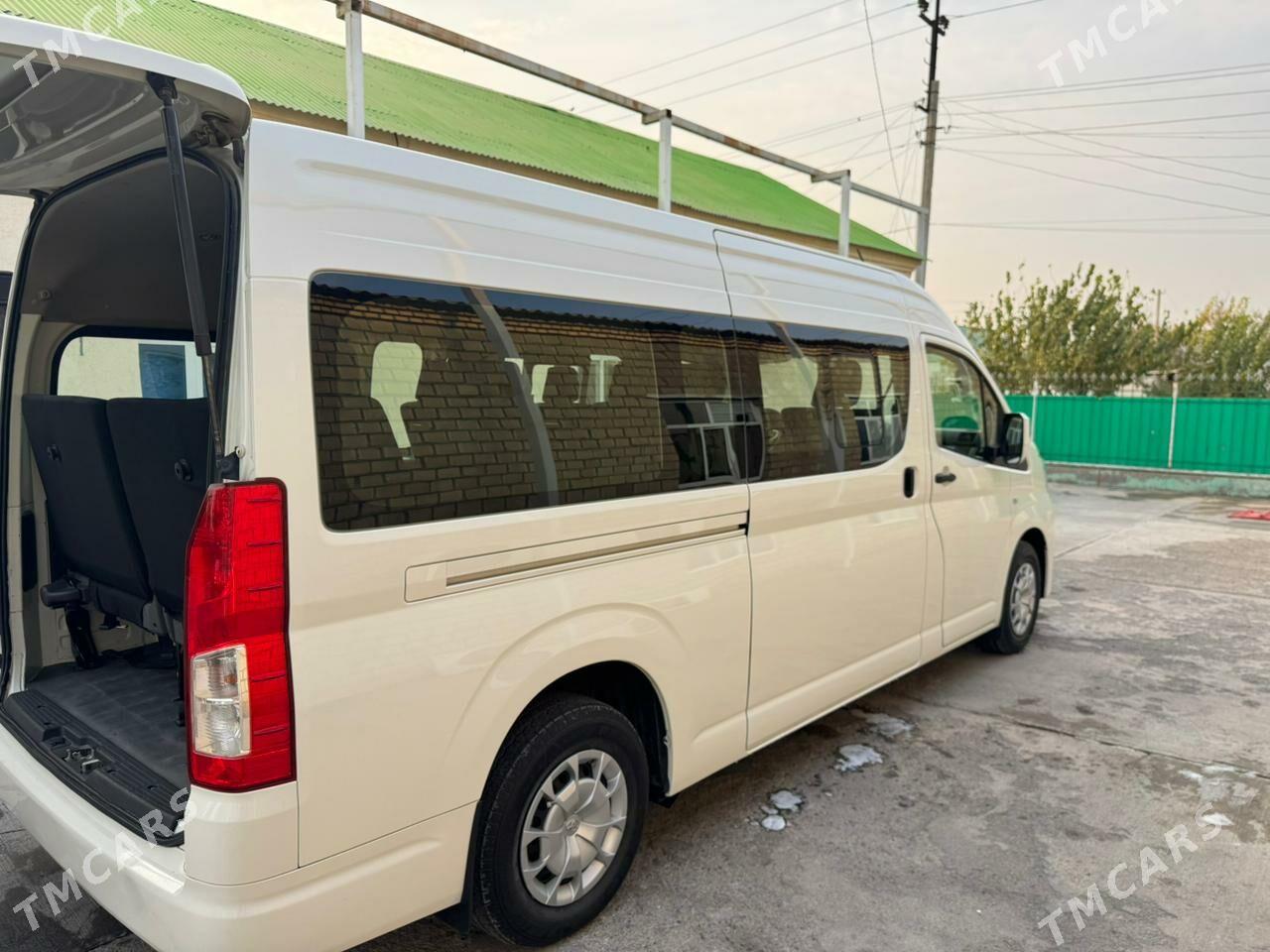 Toyota Hiace 2019 - 680 000 TMT - Aşgabat - img 6