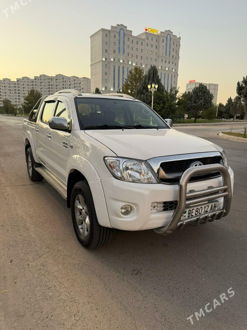Toyota Hilux 2011 - 315 000 TMT - Aşgabat - img 3