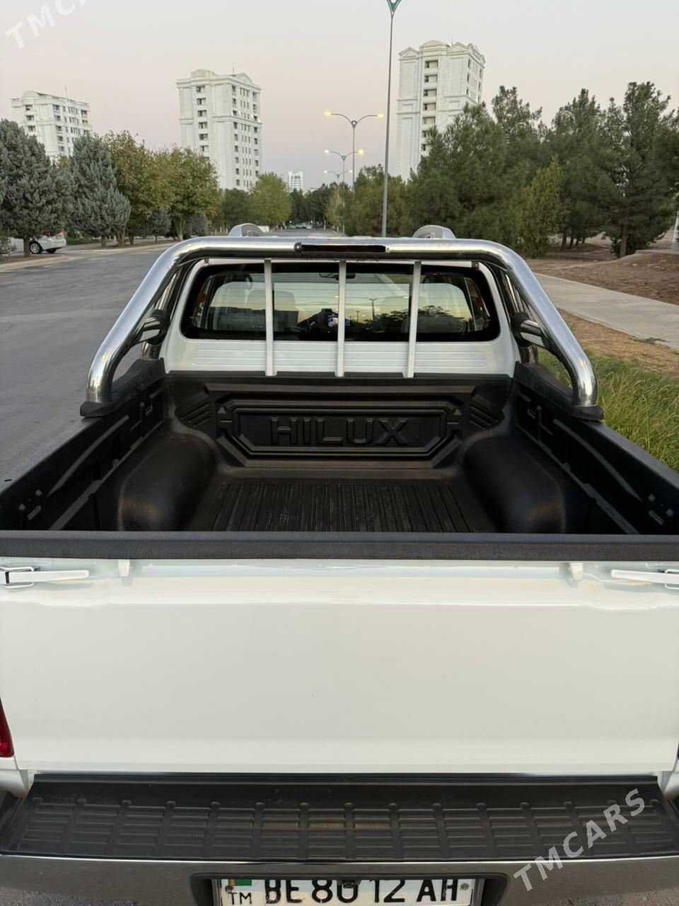 Toyota Hilux 2011 - 315 000 TMT - Aşgabat - img 4