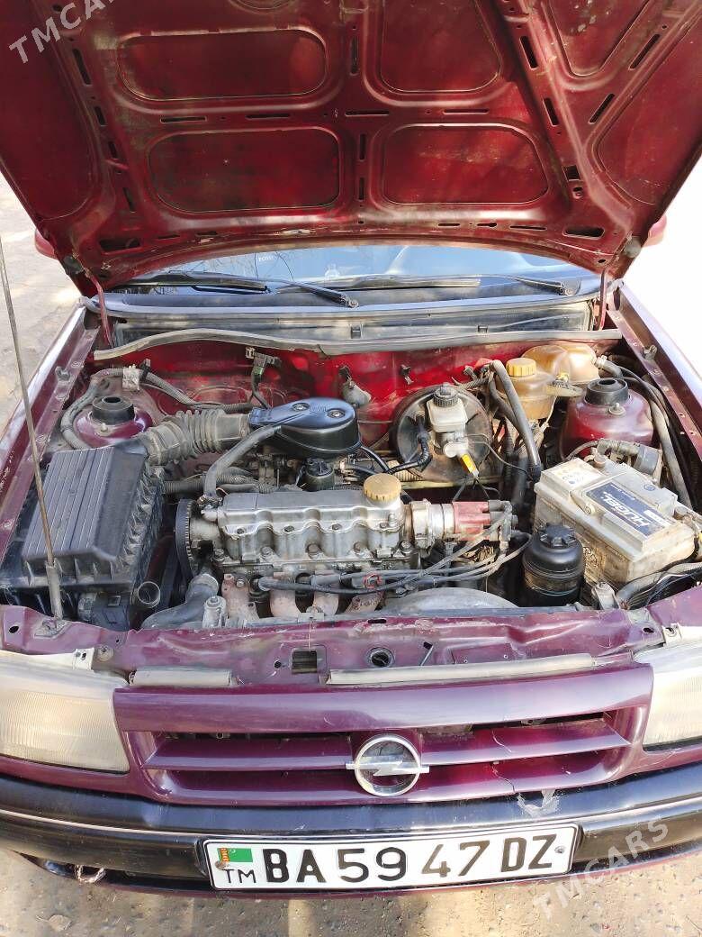 Opel Astra 1992 - 25 000 TMT - Дашогуз - img 6