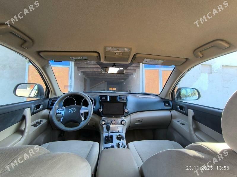Toyota Highlander 2012 - 340 000 TMT - Гурбансолтан Едже - img 6
