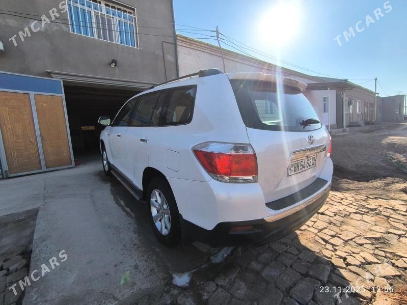 Toyota Highlander 2012 - 340 000 TMT - Гурбансолтан Едже - img 3