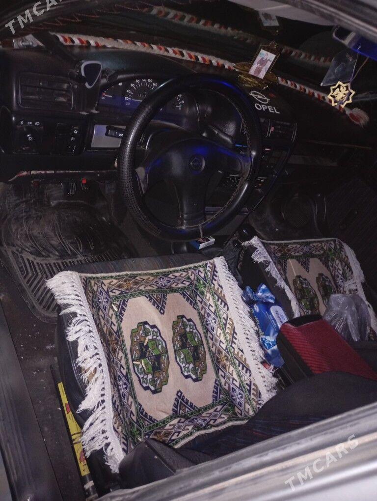 Opel Vectra 1993 - 50 000 TMT - Кёнеургенч - img 9