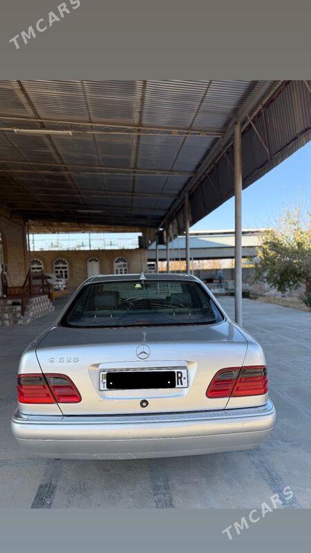 Mercedes-Benz E320 1996 - 72 000 TMT - Mary - img 1