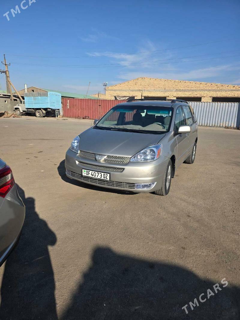 Toyota Sienna 2004 - 220 000 TMT - Гороглы (Тагта) - img 5