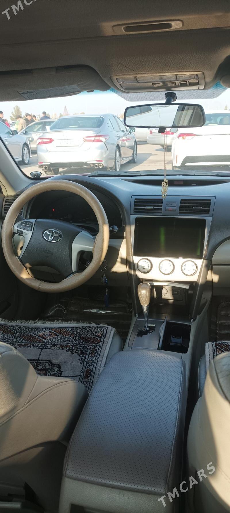 Toyota Camry 2010 - 220 000 TMT - Гарабекевюл - img 6