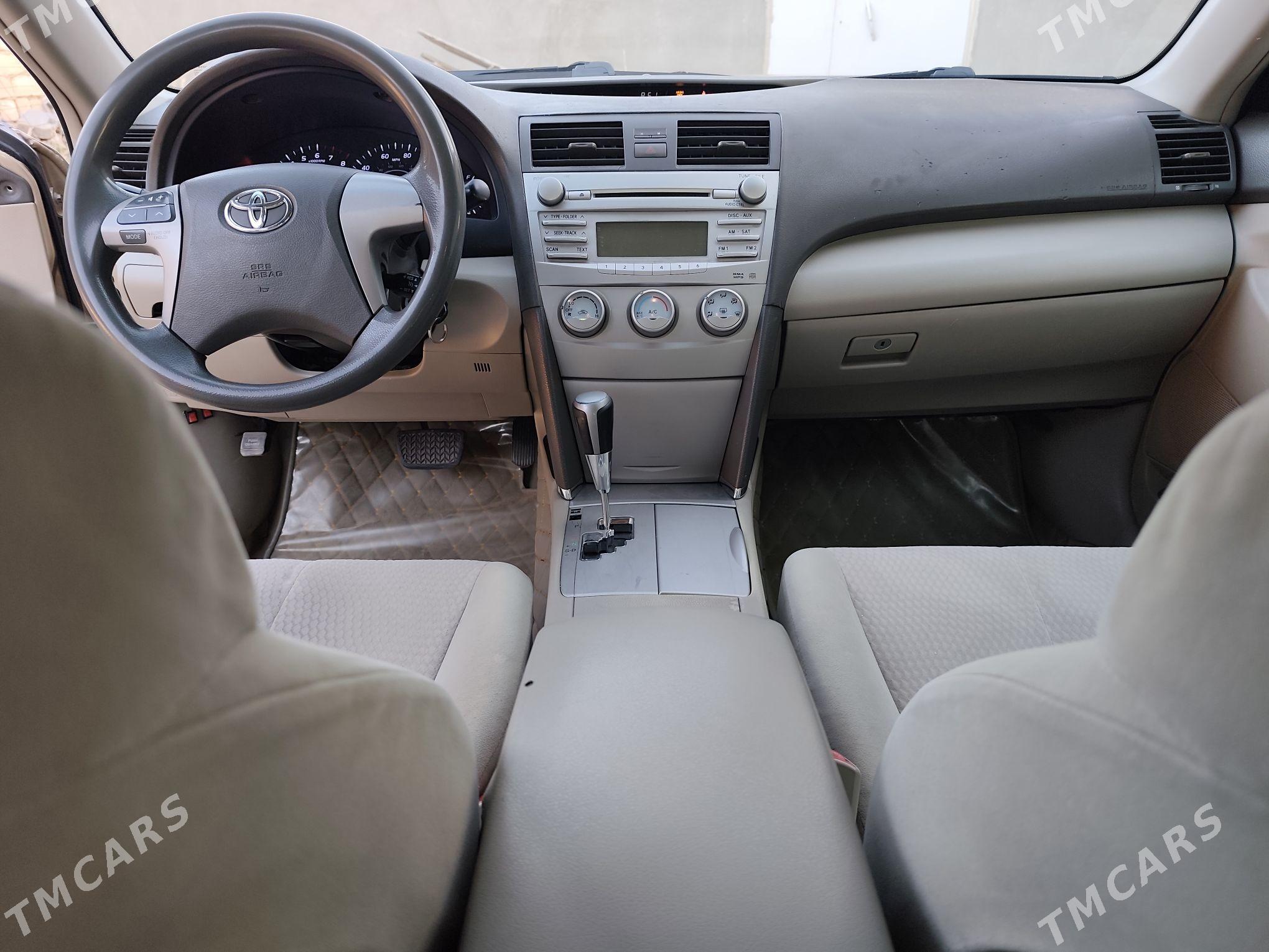 Toyota Camry 2010 - 170 000 TMT - Балканабат - img 7