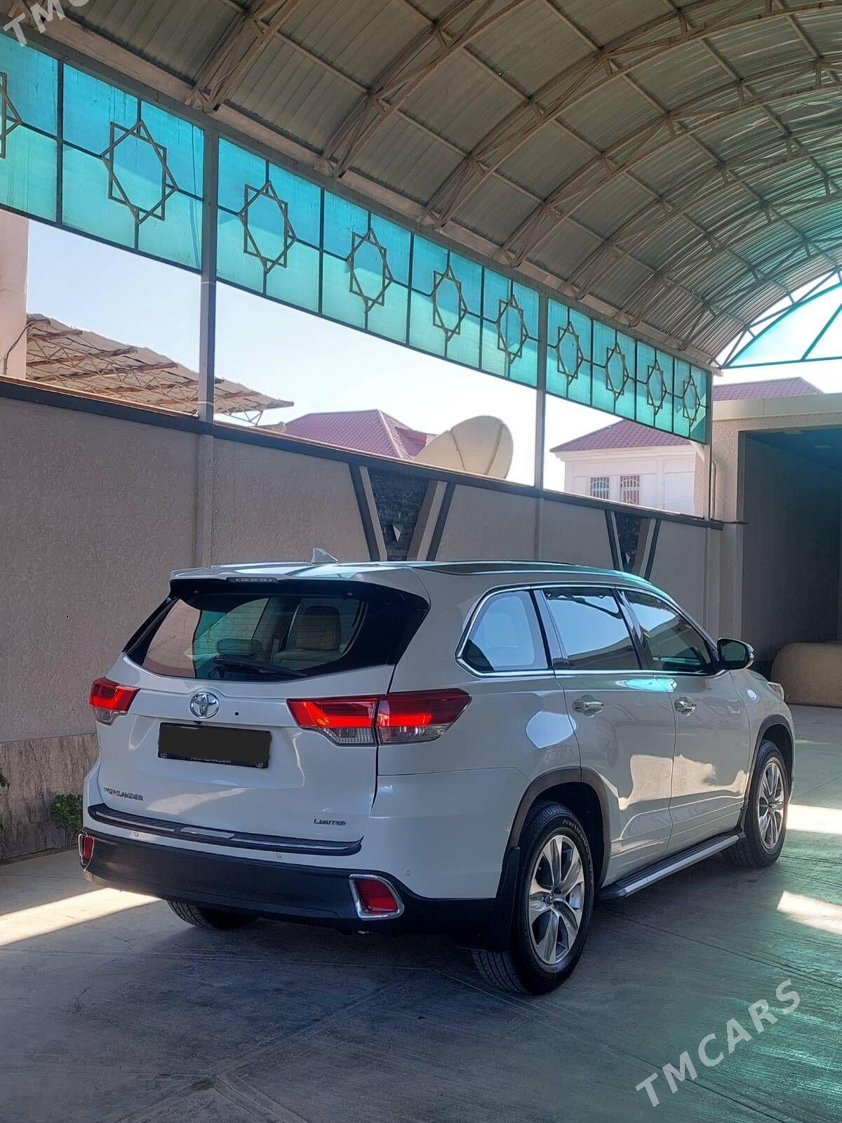 Toyota Highlander 2015 - 400 000 TMT - Aşgabat - img 6