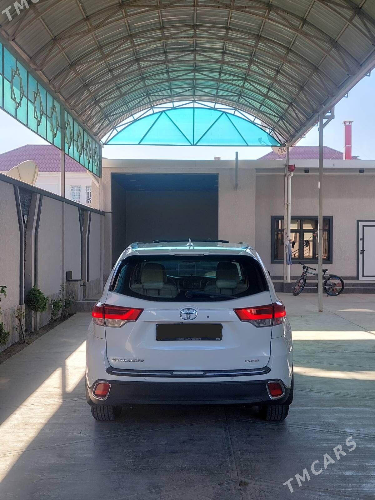 Toyota Highlander 2015 - 400 000 TMT - Aşgabat - img 4