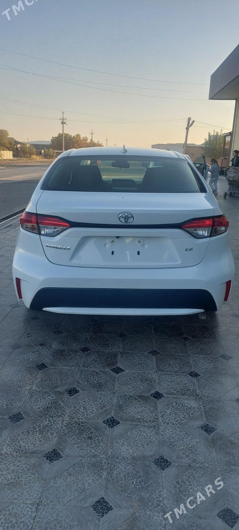 Toyota Corolla 2022 - 235 000 TMT - Векильбазар - img 2