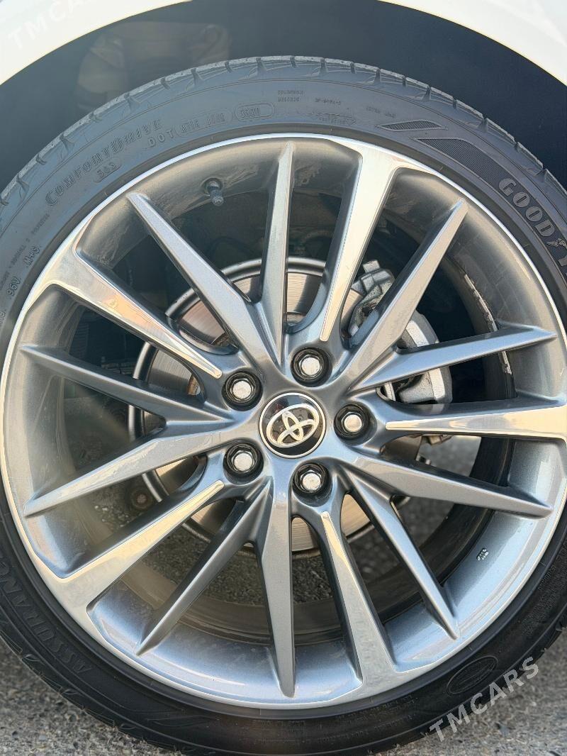 Toyota Camry 2020 - 400 000 TMT - Мары - img 3