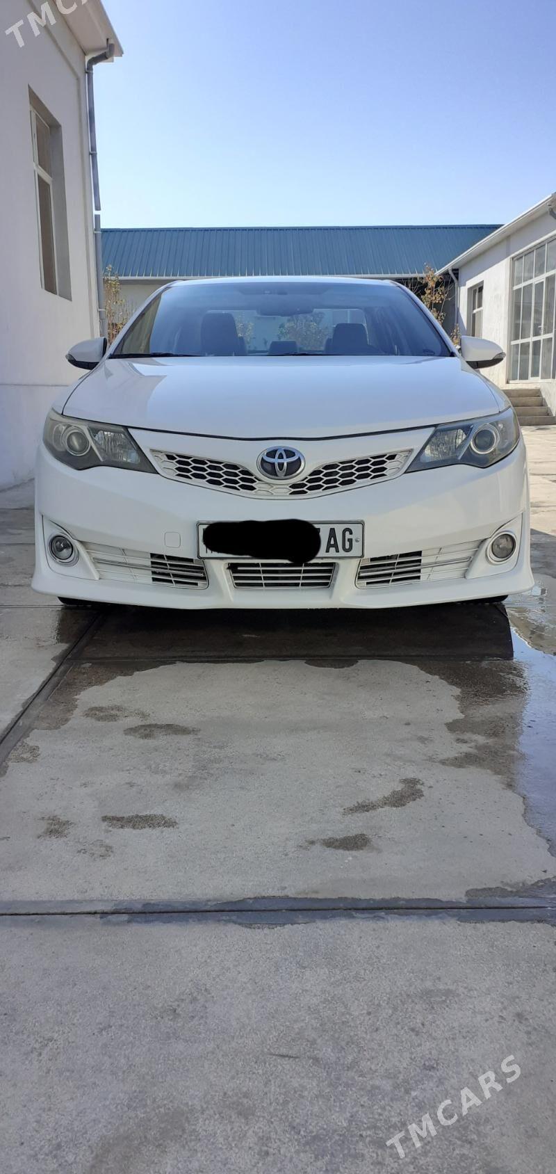Toyota Camry 2013 - 260 000 TMT - 2 mkr - img 2