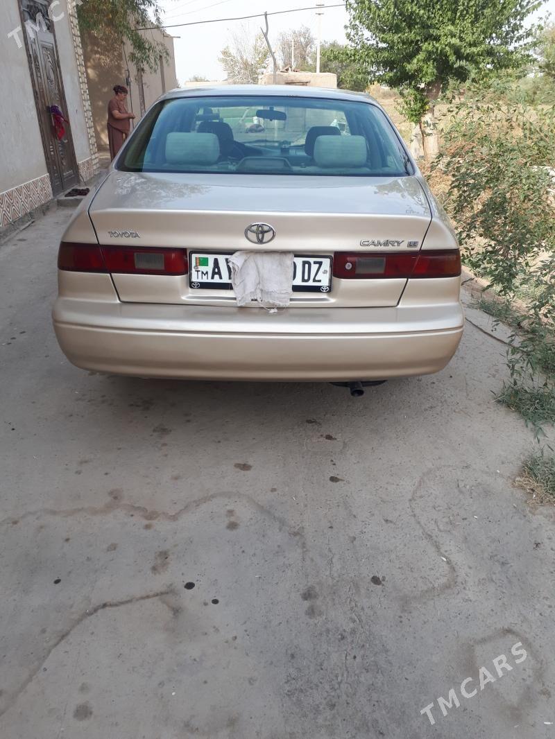 Toyota Camry 1997 - 132 000 TMT - Гурбансолтан Едже - img 5