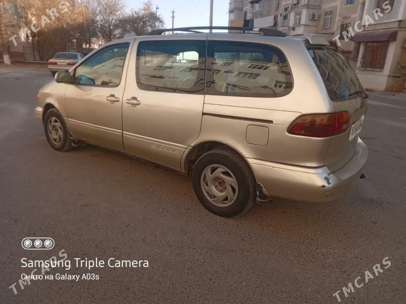 Toyota Sienna 2000 - 140 000 TMT - Мары - img 2
