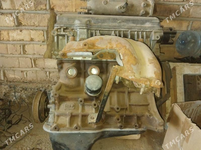 Toyota Camry 1995 - 40 000 TMT - Теджен - img 5