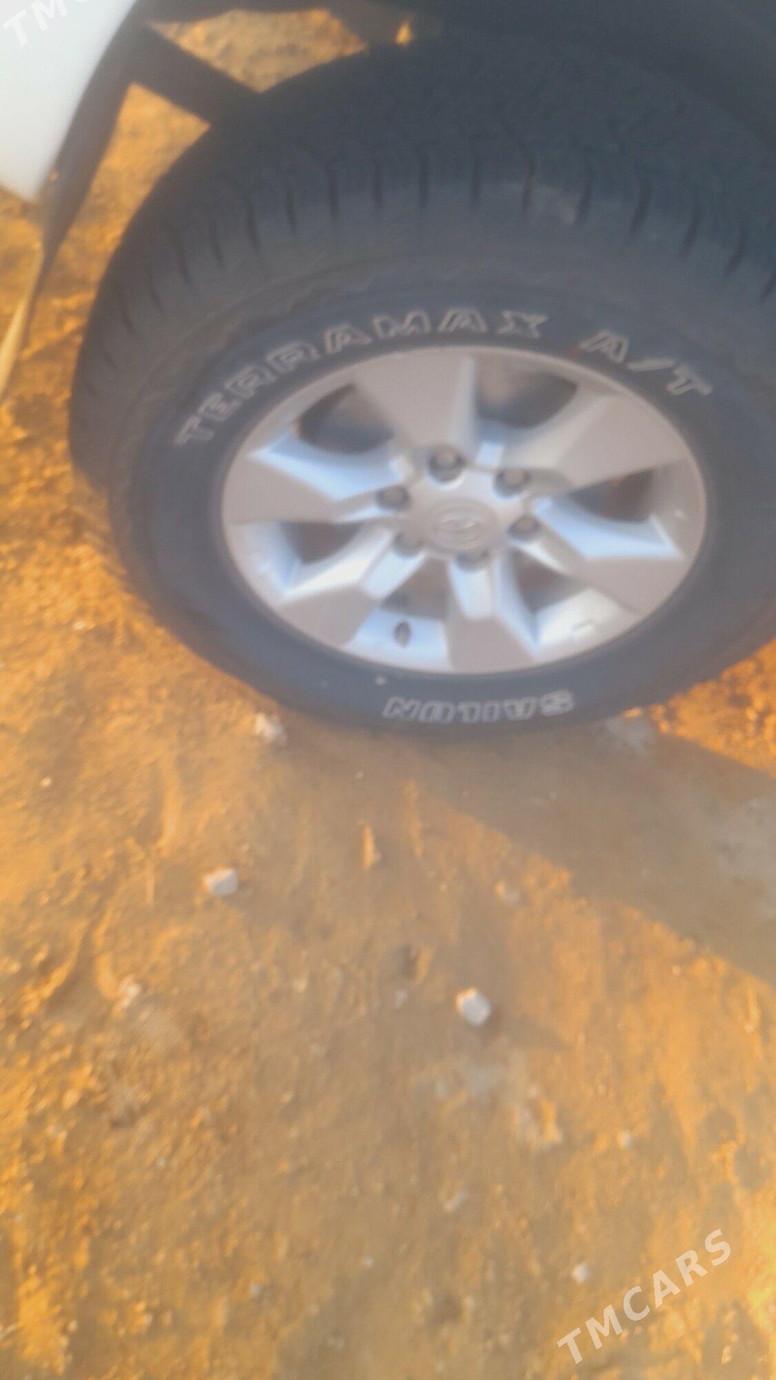 Toyota Hilux 2009 - 320 000 TMT - Балканабат - img 2