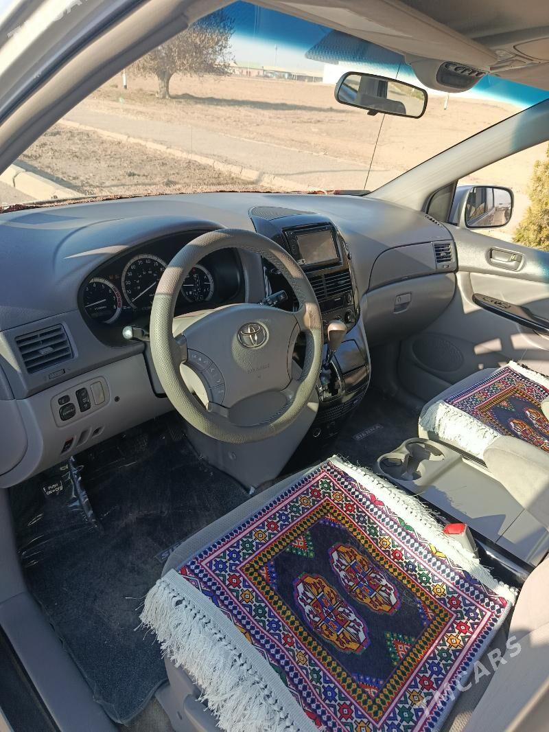 Toyota Sienna 2005 - 240 000 TMT - Daşoguz - img 6