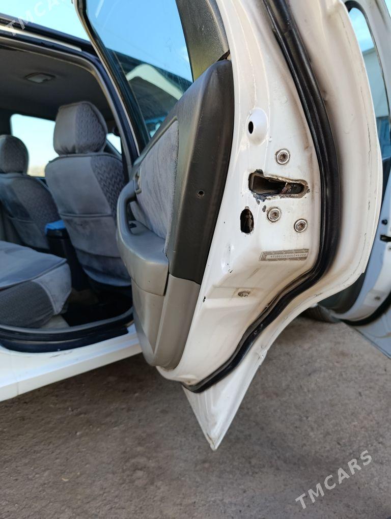 Toyota Camry 1998 - 130 000 TMT - Губадаг - img 9