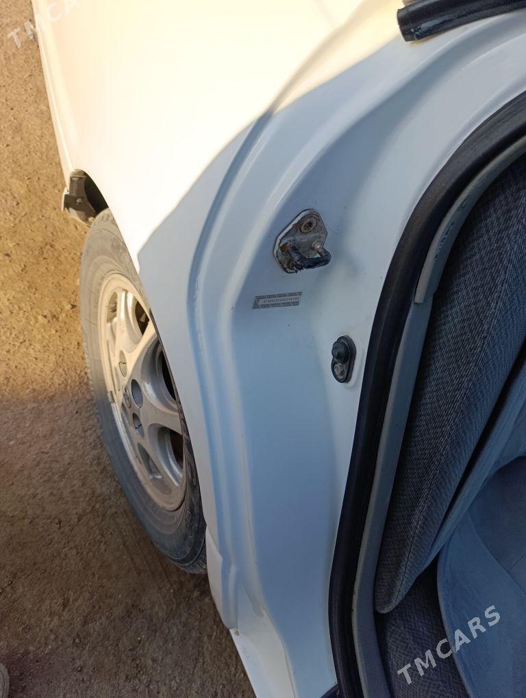 Toyota Camry 1998 - 130 000 TMT - Губадаг - img 10