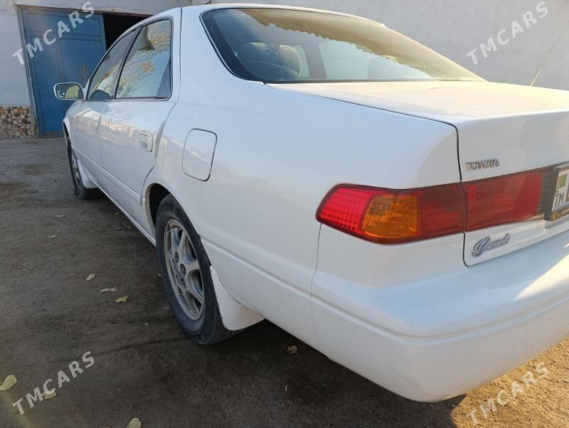 Toyota Camry 1998 - 130 000 TMT - Губадаг - img 5