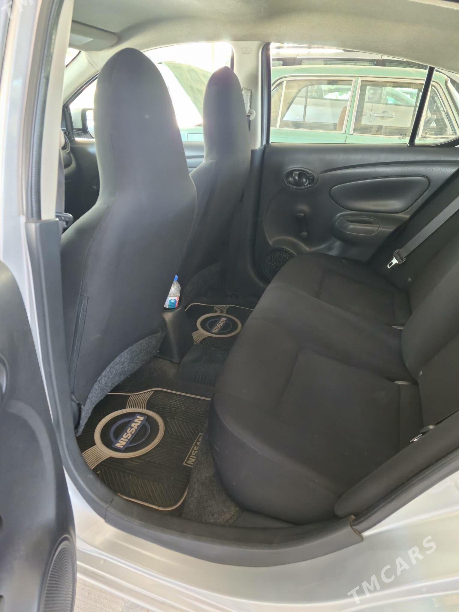 Nissan Versa 2014 - 125 000 TMT - Кëши - img 4