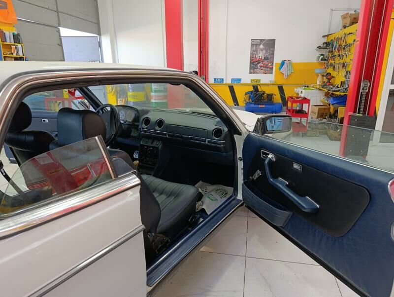 Mercedes-Benz 230E 1983 - 127 000 TMT - Aşgabat - img 2