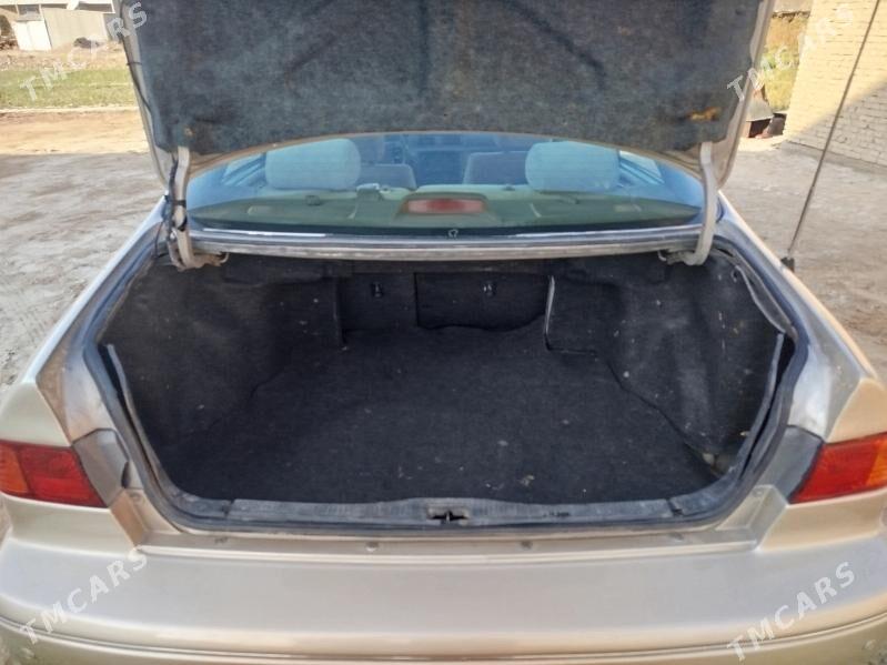 Toyota Camry 2001 - 142 000 TMT - Baýramaly - img 8