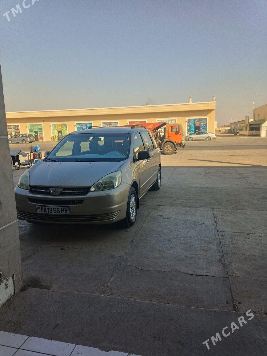 Toyota Sienna 2004 - 248 000 TMT - Байрамали - img 5