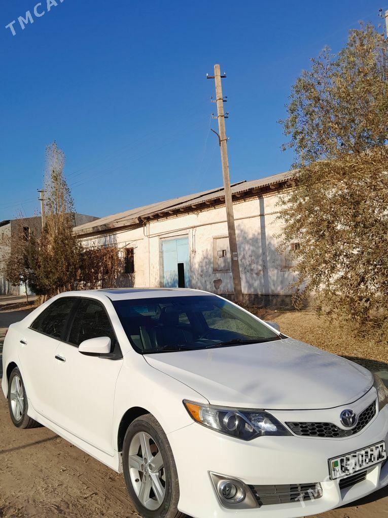 Toyota Camry 2012 - 260 000 TMT - Кёнеургенч - img 2