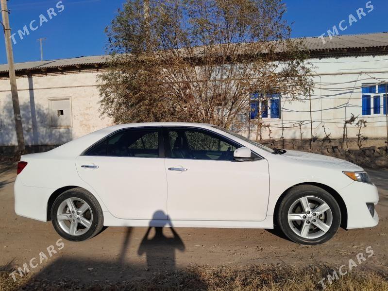 Toyota Camry 2012 - 260 000 TMT - Кёнеургенч - img 3
