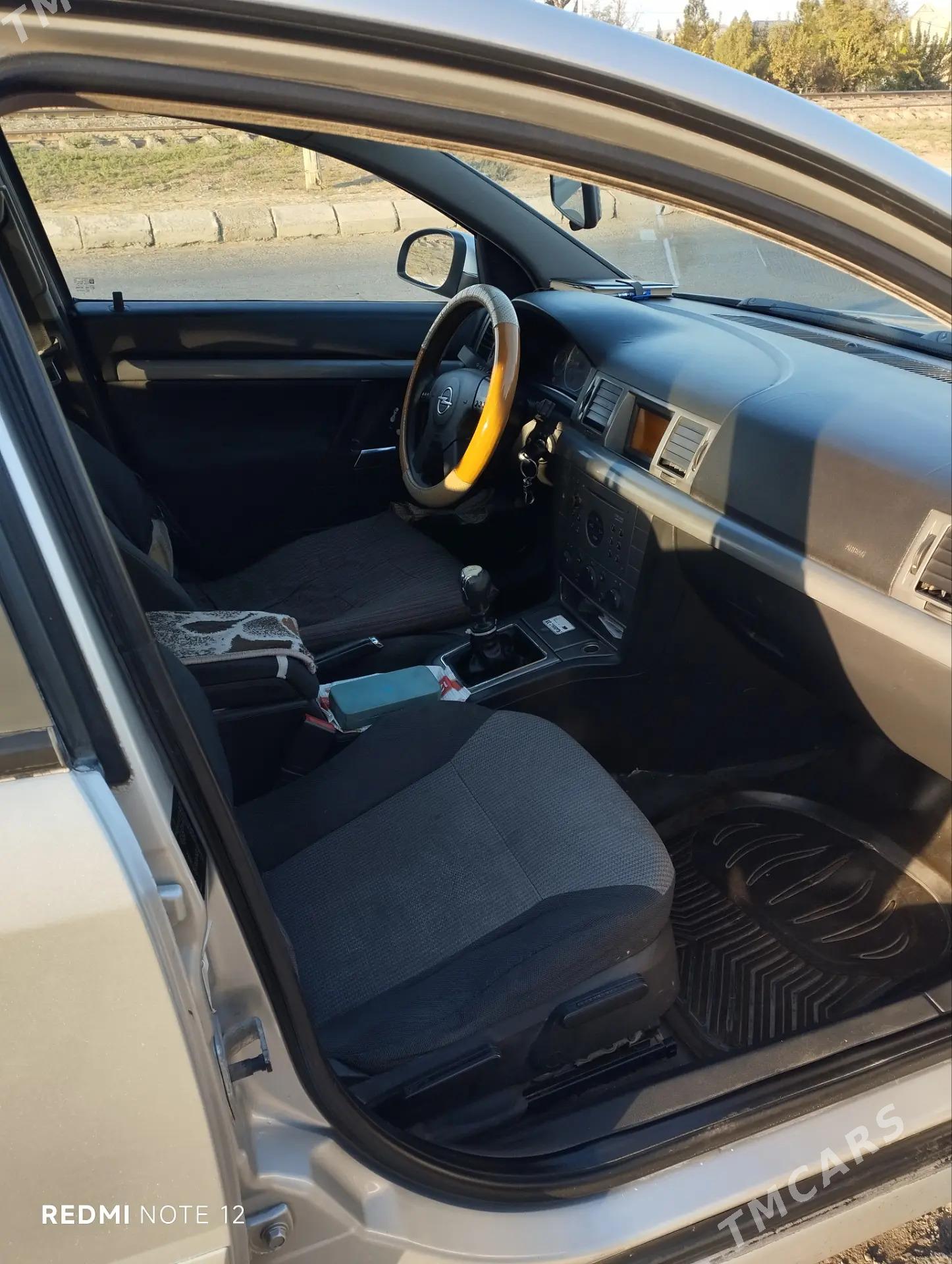 Opel Vectra 2004 - 70 000 TMT - Мары - img 6