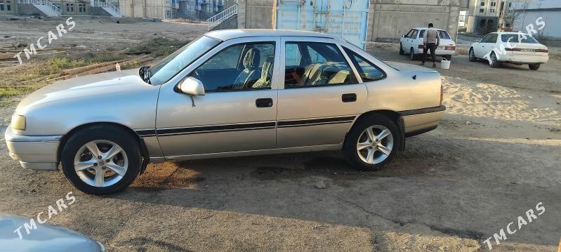 Opel Vectra 1992 - 34 000 TMT - Туркменгала - img 1