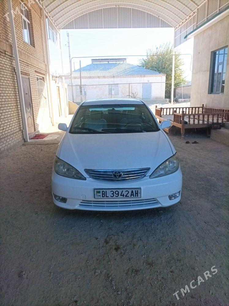 Toyota Camry 2005 - 165 000 TMT - Bäherden - img 5