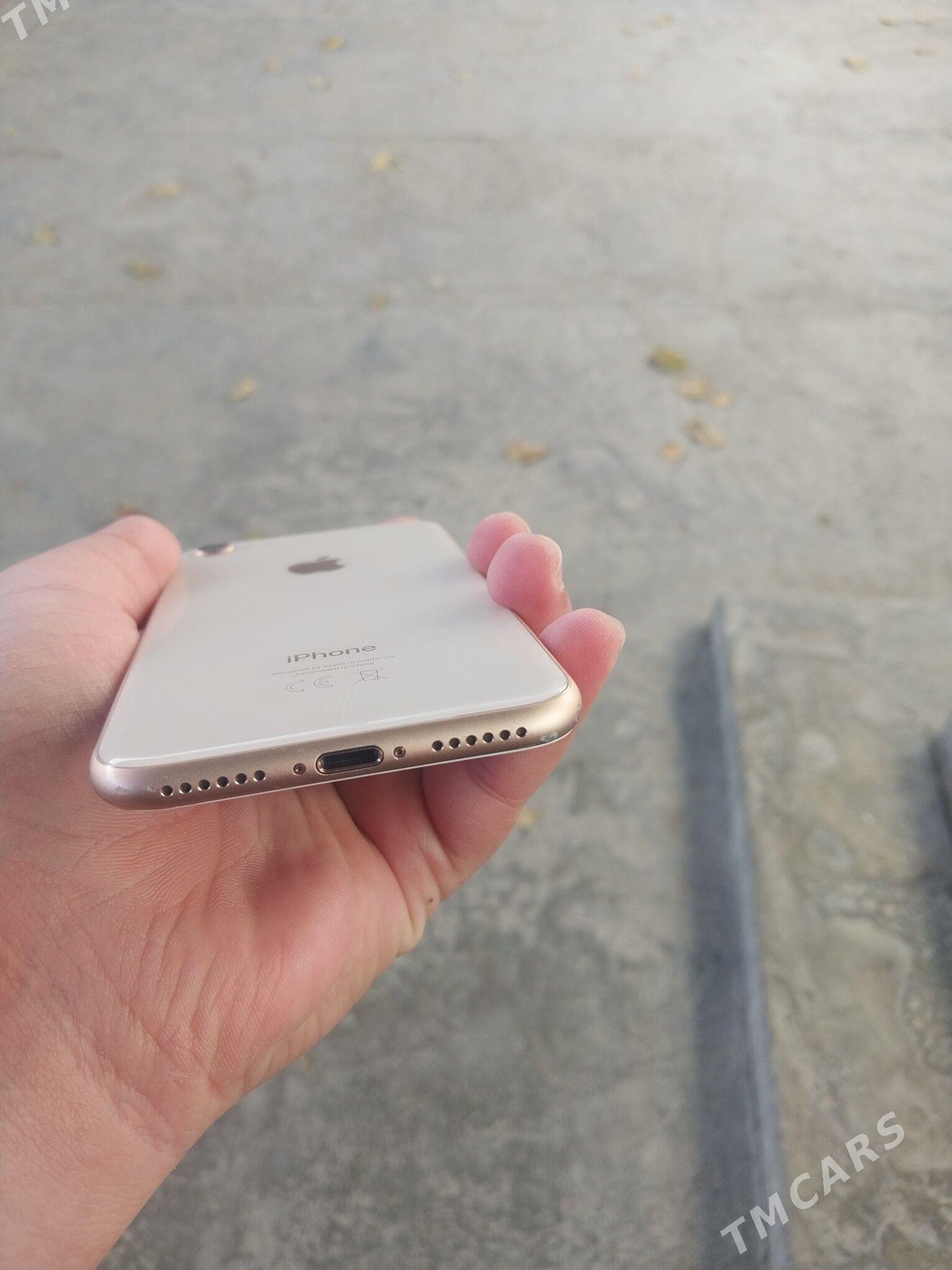 iphone 8 - Büzmeýin - img 2