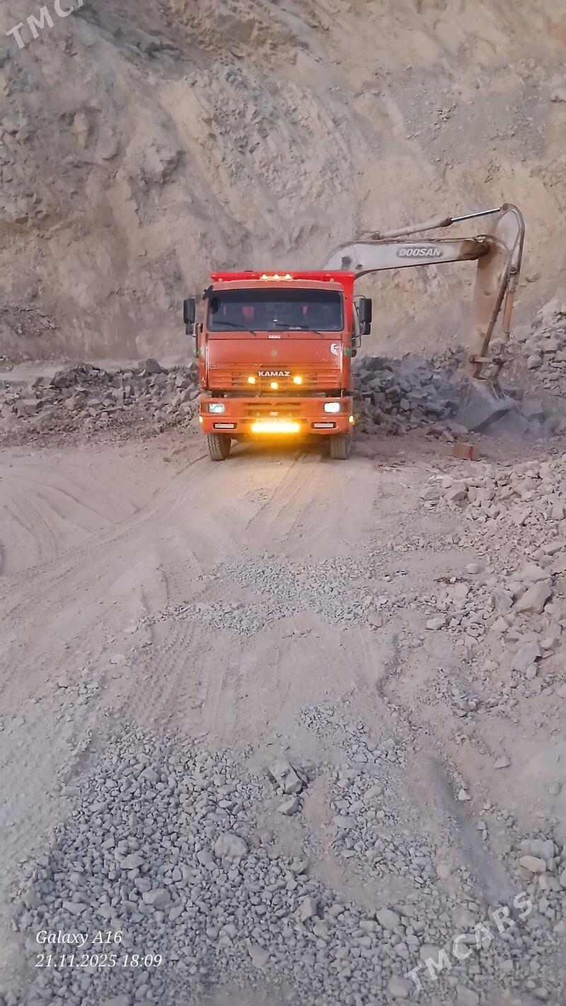 Kamaz 6520 2014 - 400 000 TMT - Бузмеин - img 2