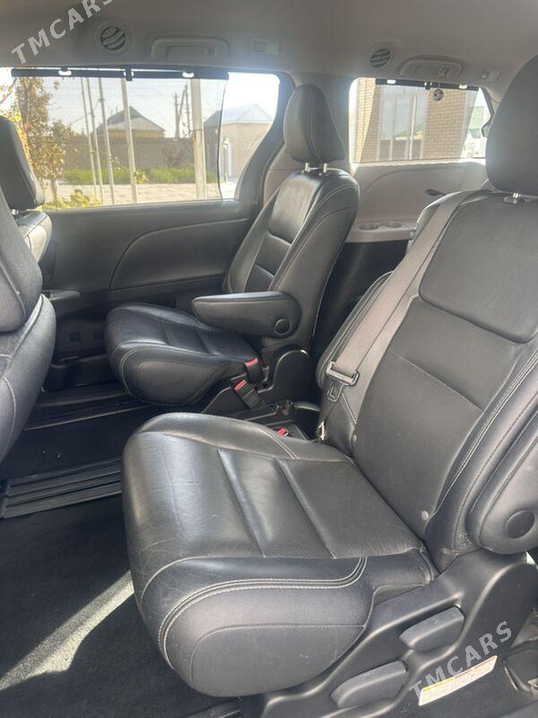 Toyota Sienna 2017 - 400 000 TMT - Мары - img 8