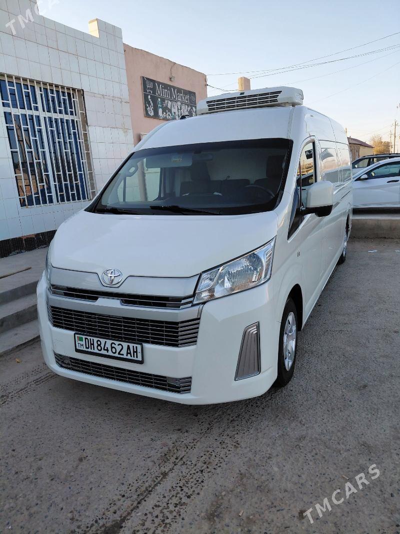 Toyota Hiace 2020 - 550 000 TMT - Теджен - img 2