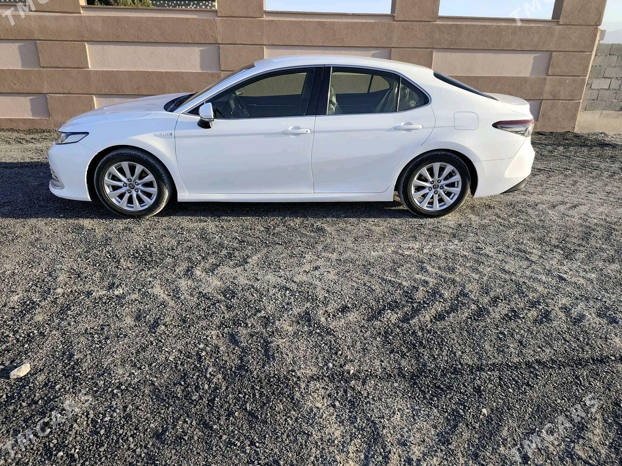 Toyota Camry 2021 - 240 000 TMT - Bäherden - img 3