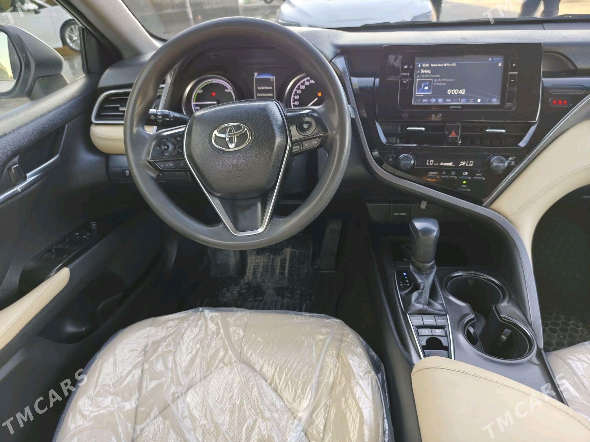 Toyota Camry 2021 - 240 000 TMT - Bäherden - img 4